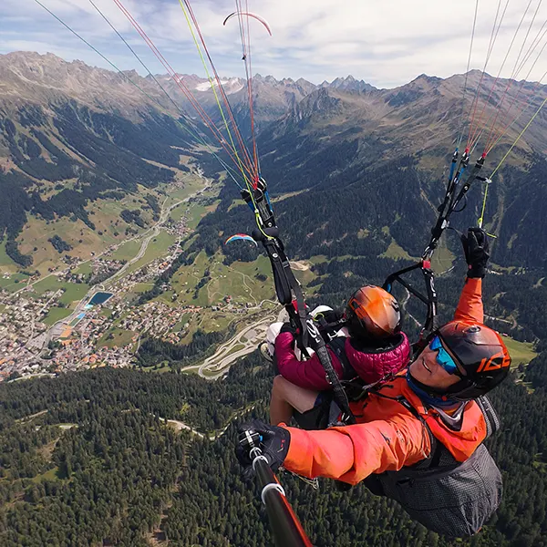 Paragliding halber Tag in Davos
